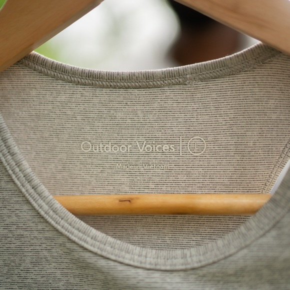 Outdoor Voices Athena Crop Top - Picture 5 of 6